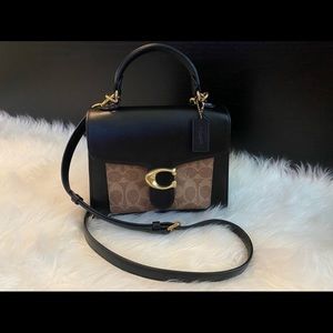 Great condition coach bag!
